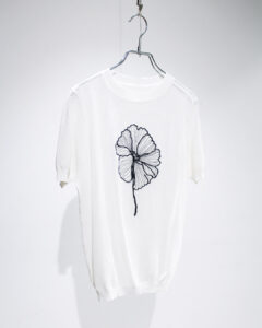 flower embroidery knit top
