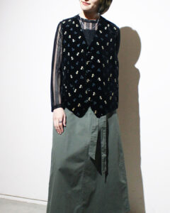 1980s flower embroidery velour vest